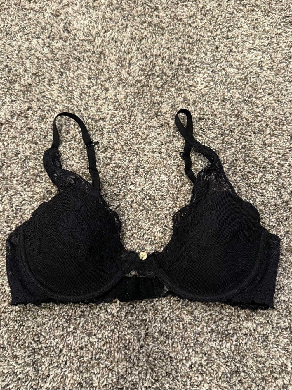 Natori Black Lace Underwire Bra with Molded Cups